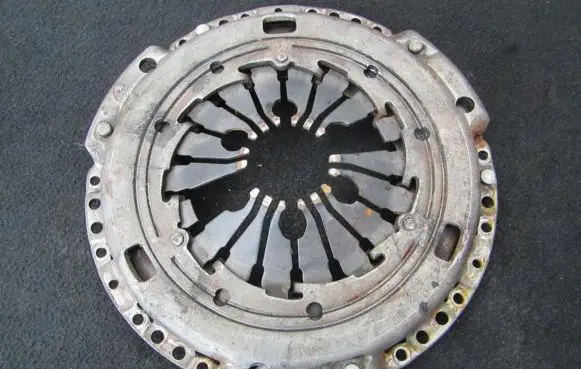 Volkswagen Bora Pressure plate 038141025p