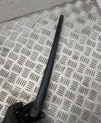 Hyundai Tucson JM Rear wiper blade arm 