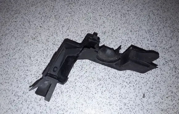 BMW 3 E90 E91 Engine compartment rubber 51767142049 7142049