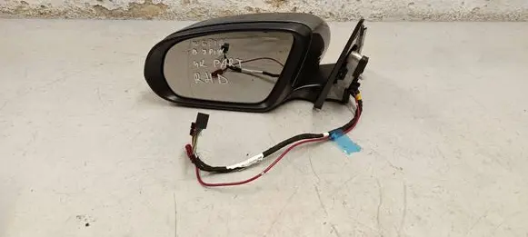 Front door electric wing mirror