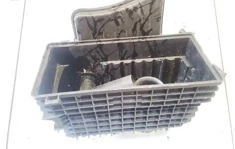 Alfa Romeo 147 Air filter box C3082A0