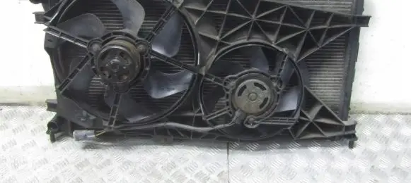 Opel Vivaro Coolant radiator