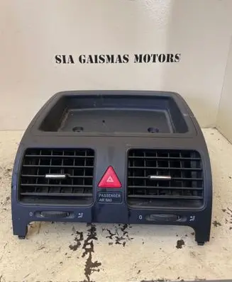 Volkswagen Jetta V Dashboard 1K0819743