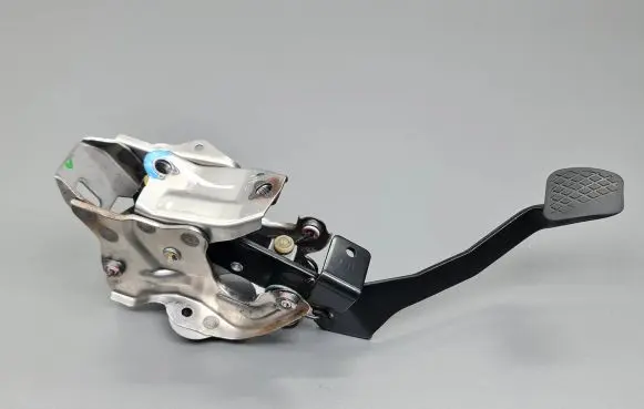 Clutch pedal