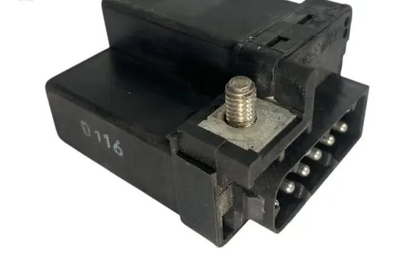 BMW 5 E39 Glow plug pre-heat relay 2246919