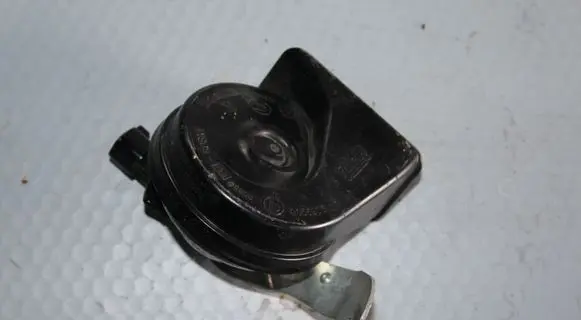 Volvo V40 Horn signal 31283383