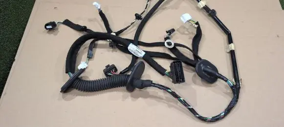 Renault Trafic III (X82) Front door wiring loom 241247927R 242106643R