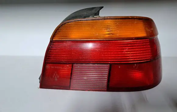 BMW 5 E39 Rear/tail lights 8358032