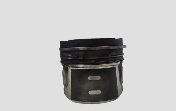 Volvo S40 Piston