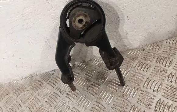 Toyota Avensis T250 Engine mount bracket 123710R010