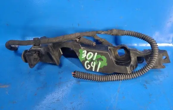 Audi A6 S6 C7 4G Front bumper mounting bracket 4G0807284