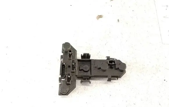 Volkswagen Golf IV Tail light bulb cover holder 1J6945257
