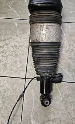BMW i4 Shock absorber/damper/air suspension 13981113 765A49DD403 37105A49DD4