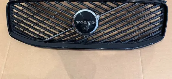 Volvo XC60 Front bumper upper radiator grill 32409154