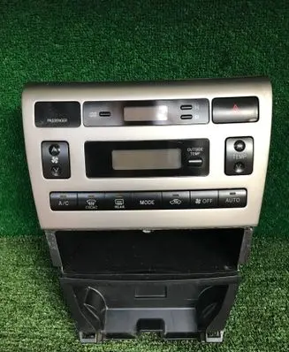 Toyota Corolla E120 E130 Climate control unit