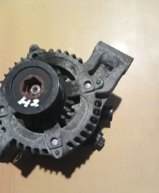 Volvo V50 Generator/alternator 30795494