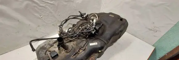 Mercedes-Benz ML W166 AdBlue liquid reservoir A1664706001 0444050081 1130115220736