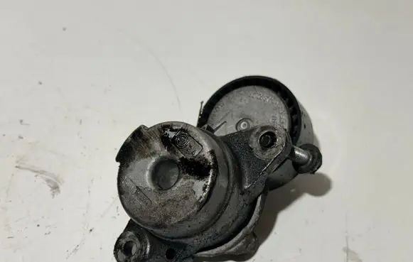 Citroen C5 Aircross Generator/alternator belt tensioner 9826265880