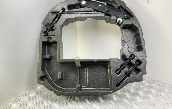 Audi A1 Tool box 8X0012109 6R0011031B 8N0012219