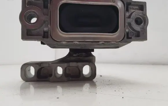 Volkswagen Touran I Engine mount bracket 1K0199262