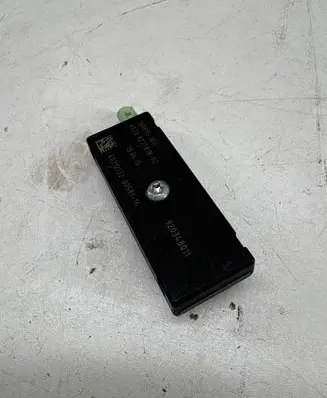 BMW 2 F22 F23 Aerial antenna amplifier 9277818 18899510H