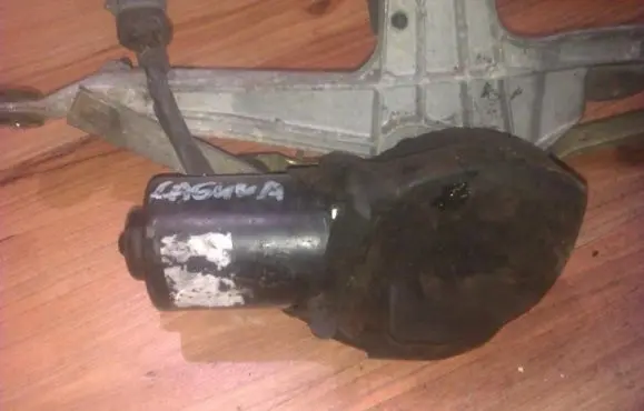 Renault Laguna I Wiper motor