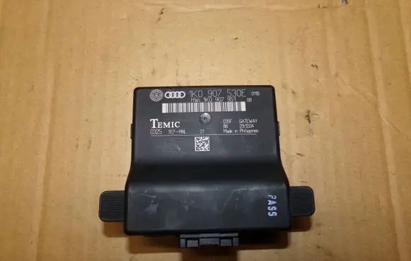 Skoda Octavia Mk2 (1Z) Gateway control module 1K0907530E