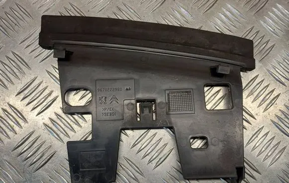 Peugeot 3008 I Other engine bay part 9670222980