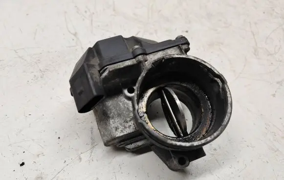 Volkswagen PASSAT B6 Throttle valve 03G128063G A2C53249824 0412070322