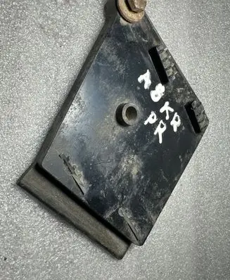 Audi A8 S8 D2 4D Front bumper mounting bracket 4D0807253