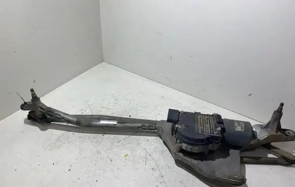 Audi A8 S8 D3 4E Front wiper linkage and motor 4E1955119 0390241823 4E1910113