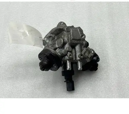 BMW 4 F36 Gran coupe Fuel injection high pressure pump 7823463 0445010853