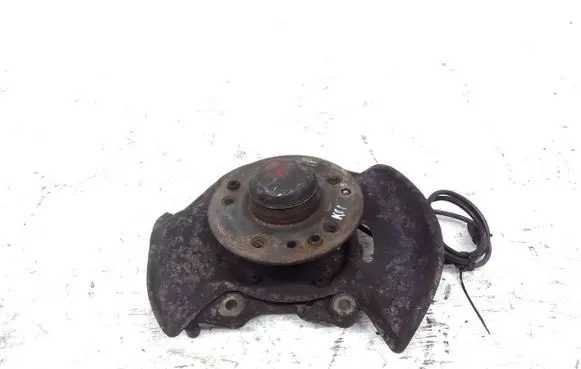 Mercedes-Benz E W124 Front wheel hub spindle knuckle 240701
