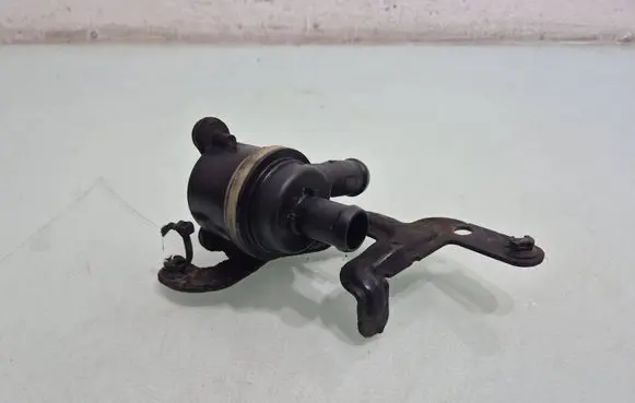 Skoda Fabia Mk2 (5J) Electric auxiliary coolant/water pump 6R0965561A