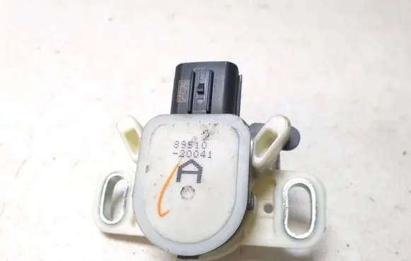 Lexus RX 450H Sensor 8951020041