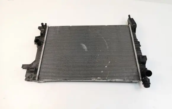 Ford Focus Coolant radiator BV618005BB