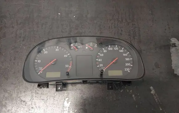 Speedometer (instrument cluster)