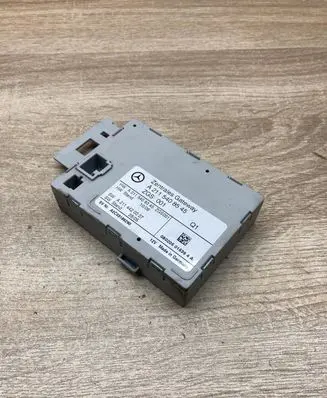 Mercedes-Benz E W211 Gateway control module A2115408545 A2118408345