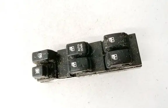 Hyundai Tucson JM Electric window control switch