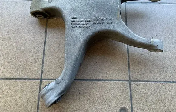Audi A6 S6 C7 4G Rear upper control arm/wishbone 8R0505312F