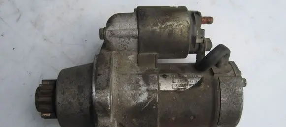 Nissan X-Trail T30 Starter motor 233008H300