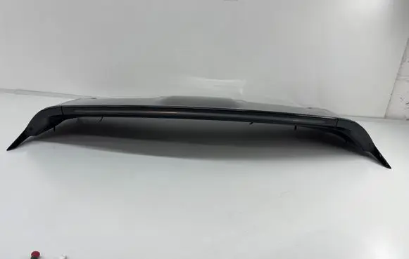 Land Rover Range Rover Velar Tailgate/trunk spoiler J8244210