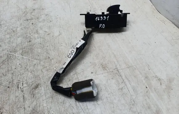 Mitsubishi Outlander Electric window control switch 8608A105 1476D6 C8DD532M