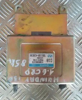Hyundai i30 Engine control unit/module 9100930016T0 MH6072C706 3911042030