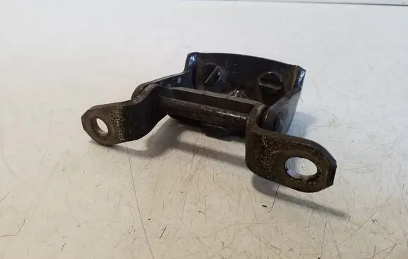 Nissan Pathfinder R51 Rear door upper hinge 