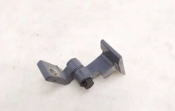 BMW 2 F44 Front door upper hinge 7246065