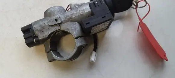 Nissan Almera Tino Ignition lock 28590c9902 5wk48042ar
