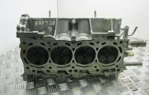 Toyota RAV 4 (XA30) Engine head 2215723360 BV571