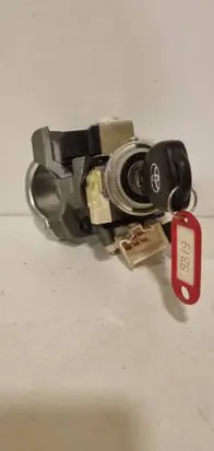Toyota Avensis T250 Ignition lock 450200203