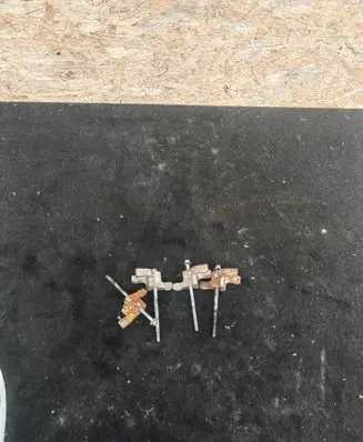 Jaguar XF X250 Fuel Injector clamp holder 